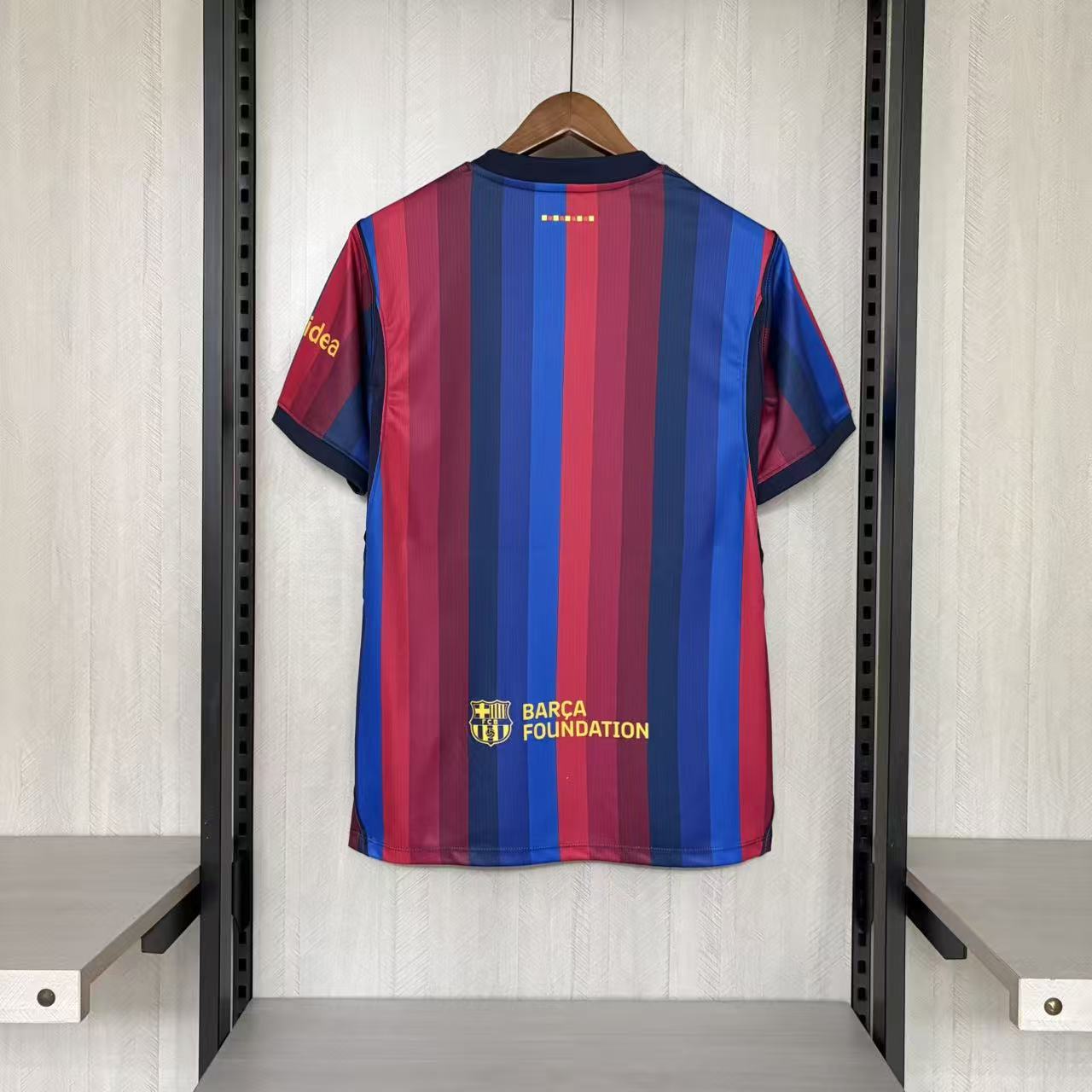 Camisola Barcelona home azul e vermelho 2026/27