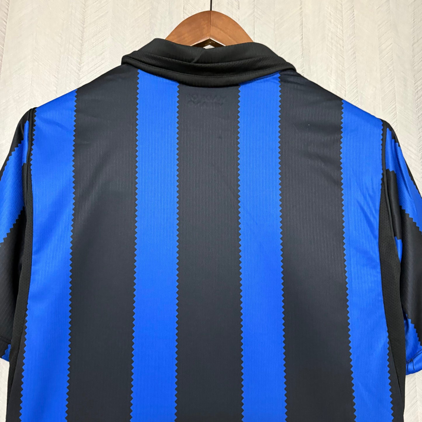 Camisola Inter Milão home azul e preta 2026/27