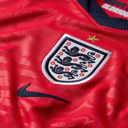 Conjunto infantil Seleção Inglaterra alternativa vermelha COPA DO MUNDO 2026