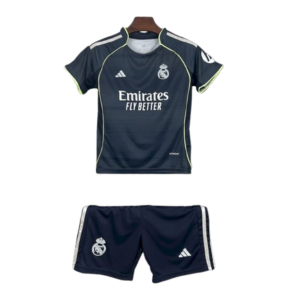 Conjunto Infantil Real Madrid alternativo 2025/26