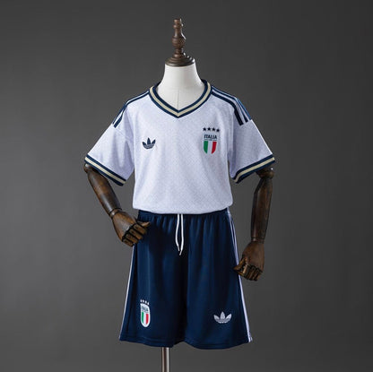 Conjunto infantil Seleção Itália alternativa branca COPA DO MUNDO 2026