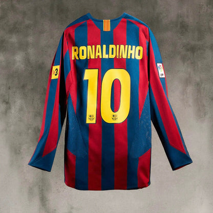 Camisola MANGA LONGA Barcelona Home Ronaldinho Retrô 2005/06 - Vermelha e Azul REEDIÇÃO