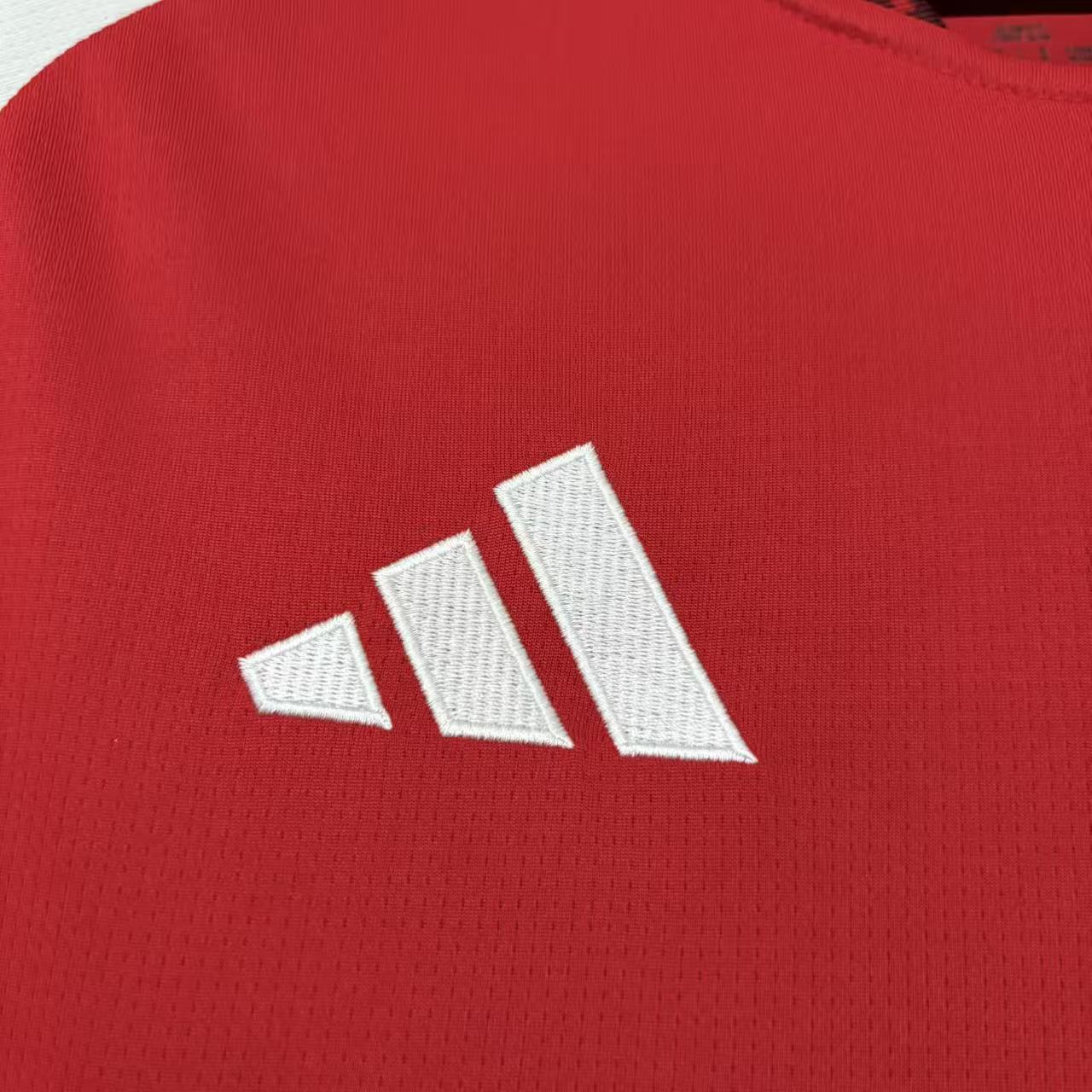 Camisola Arsenal principal vermelha 2026/27