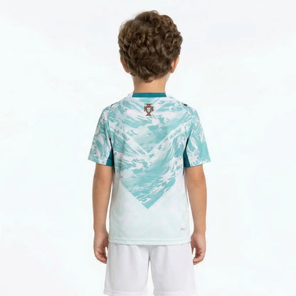 Conjunto infantil Seleção Portugal alternativa verde - calção branco - COPA DO MUNDO 2026