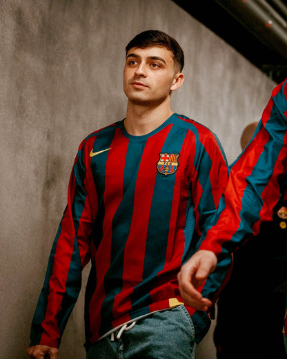 Camisola MANGA LONGA Barcelona Home Ronaldinho Retrô 2005/06 - Vermelha e Azul REEDIÇÃO